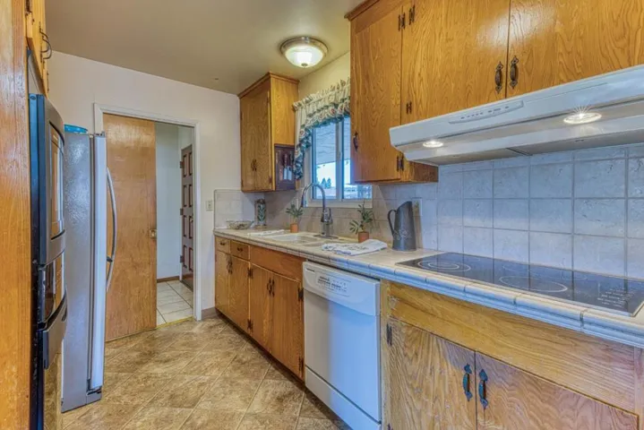 628 Alameda Avenue, Salinas, California 93901