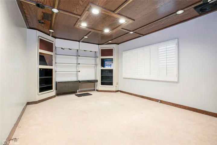 208 S Louise Street, Glendale, California 91205
