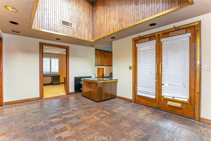 208 S Louise Street, Glendale, California 91205