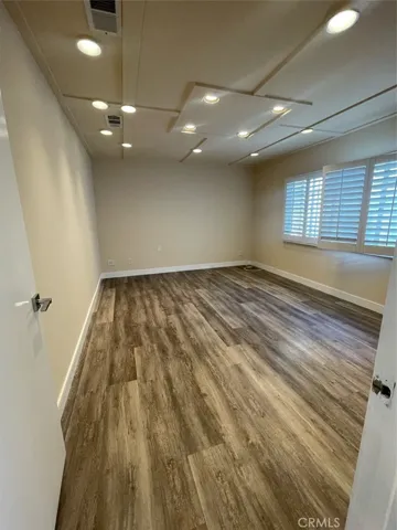 208 S Louise Street, Glendale, California 91205