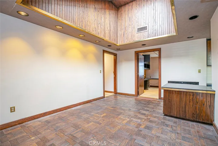 208 S Louise Street, Glendale, California 91205