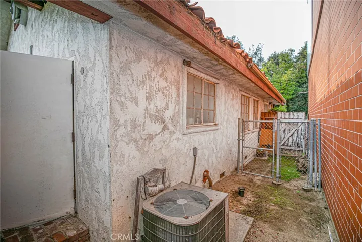 208 S Louise Street, Glendale, California 91205