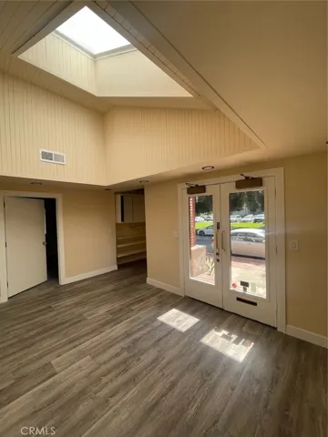 208 S Louise Street, Glendale, California 91205