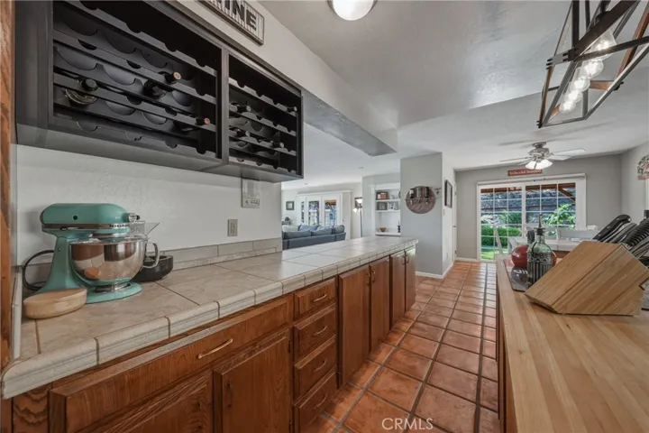 3295 S Lake Court, Kelseyville, California 95451