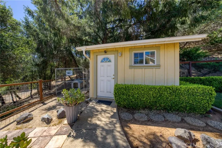 3295 S Lake Court, Kelseyville, California 95451