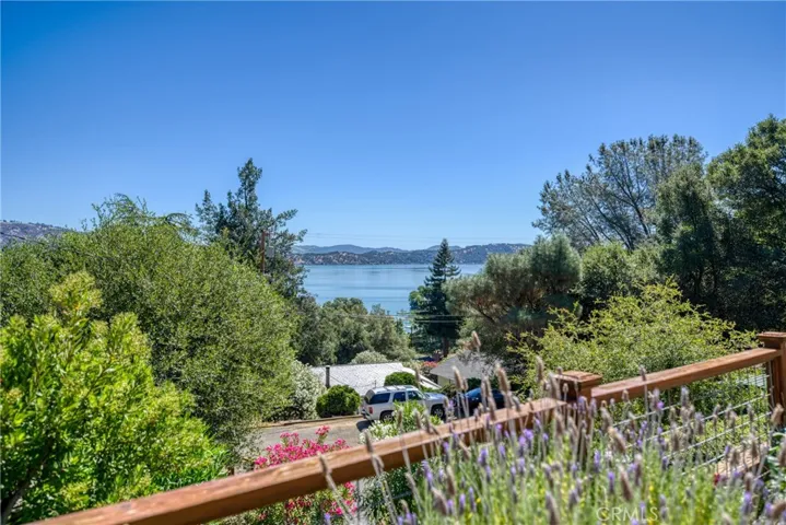 3295 S Lake Court, Kelseyville, California 95451