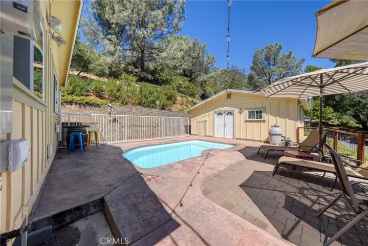 3295 S Lake Court, Kelseyville, California 95451