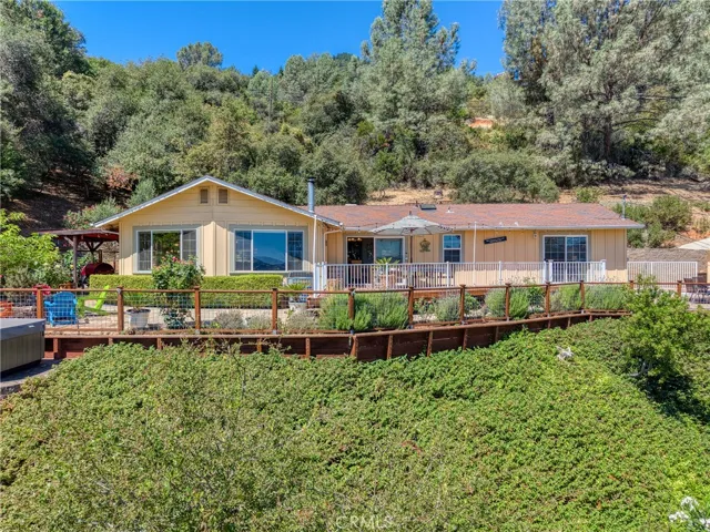 3295 S Lake Court, Kelseyville, California 95451