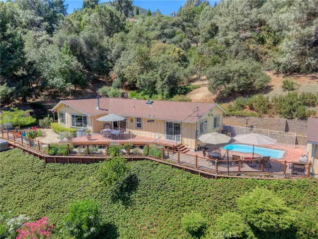 3295 S Lake Court, Kelseyville, California 95451