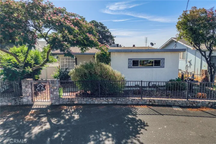 front of home , not showing driveway