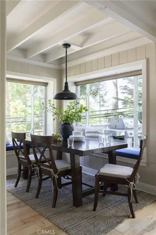 27780 Lakes Edge Drive, Lake Arrowhead, California 92352