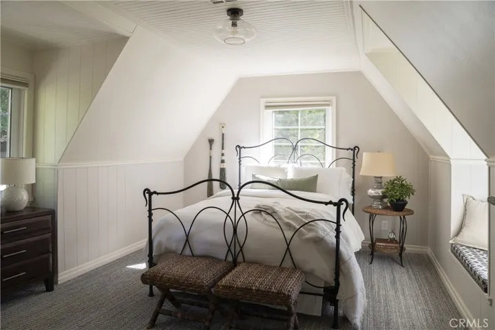 27780 Lakes Edge Drive, Lake Arrowhead, California 92352