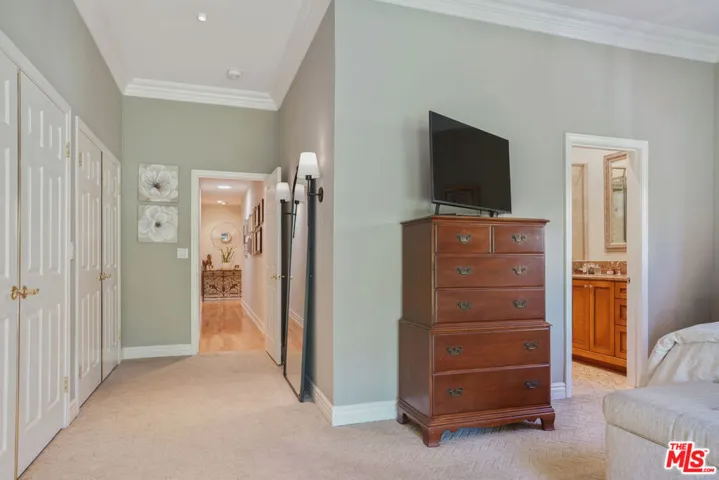 4648 Columbus Avenue, Sherman Oaks, California 91403