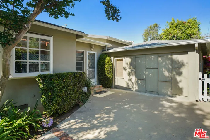 4648 Columbus Avenue, Sherman Oaks, California 91403