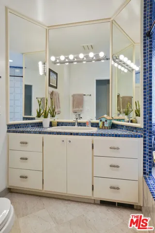 4648 Columbus Avenue, Sherman Oaks, California 91403