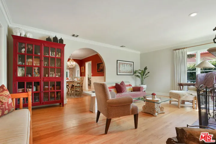 4648 Columbus Avenue, Sherman Oaks, California 91403