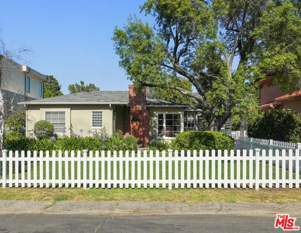 4648 Columbus Avenue, Sherman Oaks, California 91403