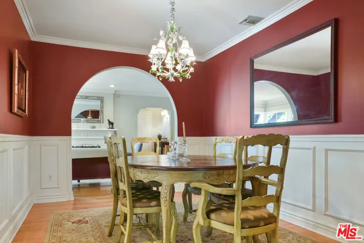 4648 Columbus Avenue, Sherman Oaks, California 91403