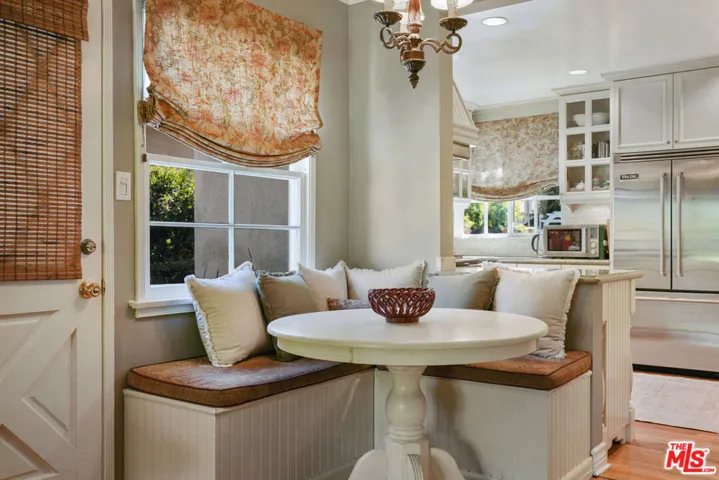4648 Columbus Avenue, Sherman Oaks, California 91403