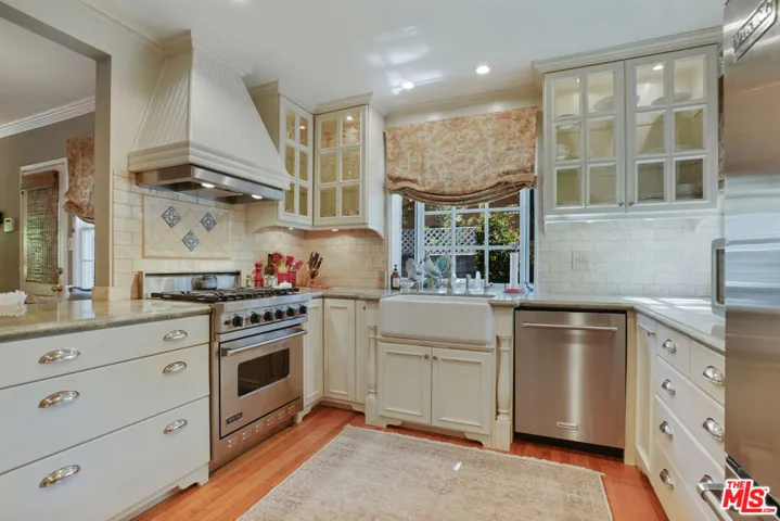 4648 Columbus Avenue, Sherman Oaks, California 91403