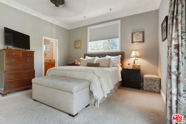4648 Columbus Avenue, Sherman Oaks, California 91403