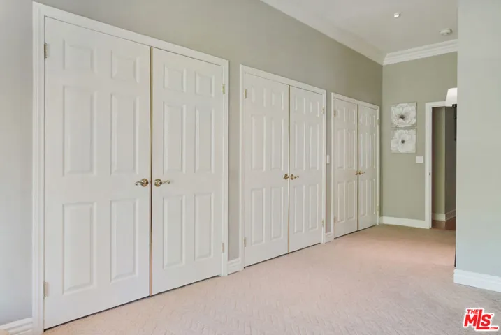 4648 Columbus Avenue, Sherman Oaks, California 91403