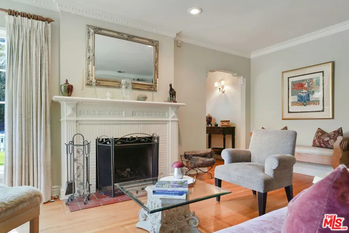 4648 Columbus Avenue, Sherman Oaks, California 91403