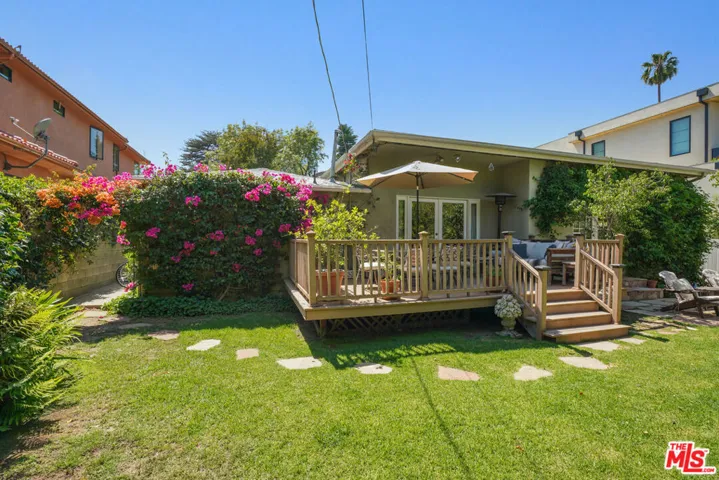 4648 Columbus Avenue, Sherman Oaks, California 91403