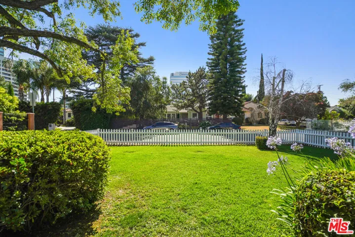 4648 Columbus Avenue, Sherman Oaks, California 91403