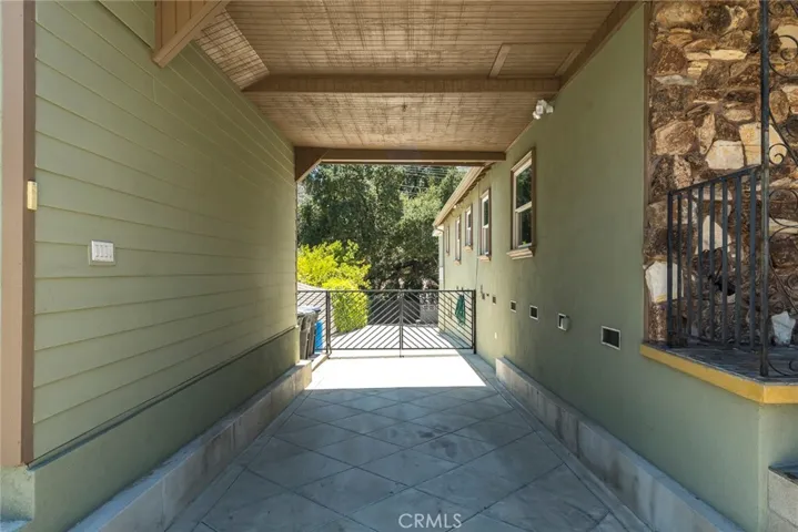 3316 Mills Avenue, La Crescenta, California 91214