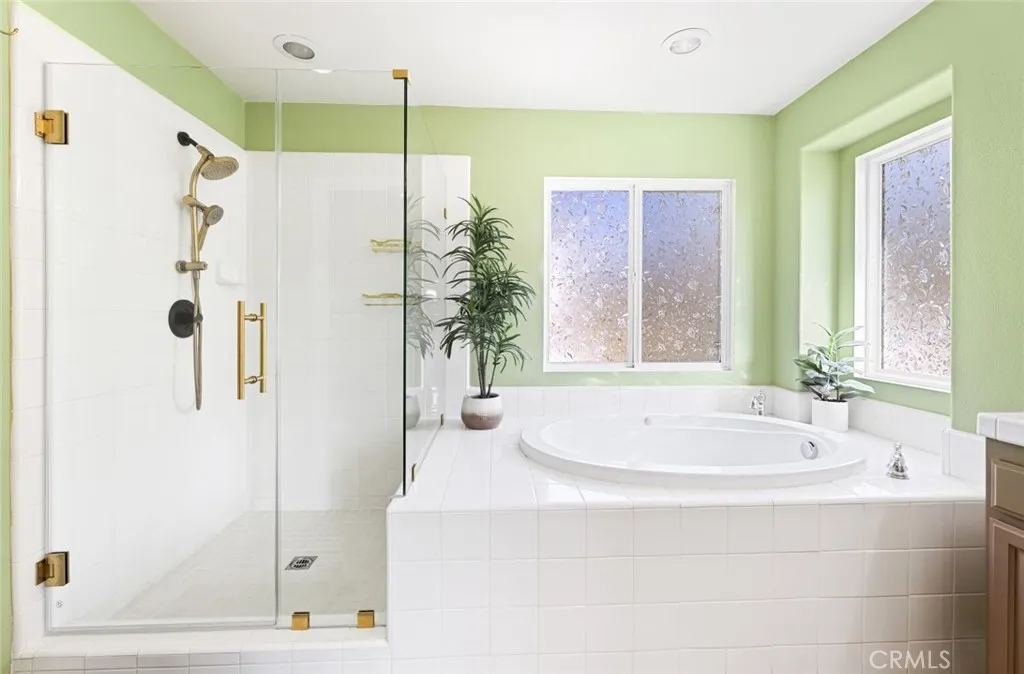Main bathroom