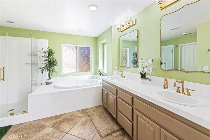 Main bathroom
