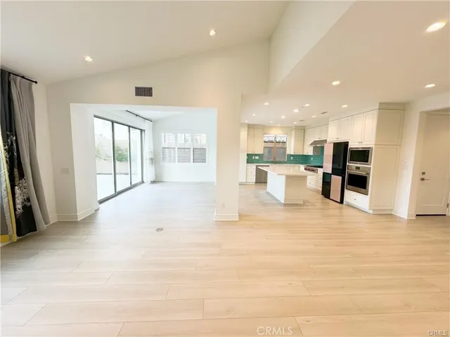 148 Sabbia, Irvine, California 92602