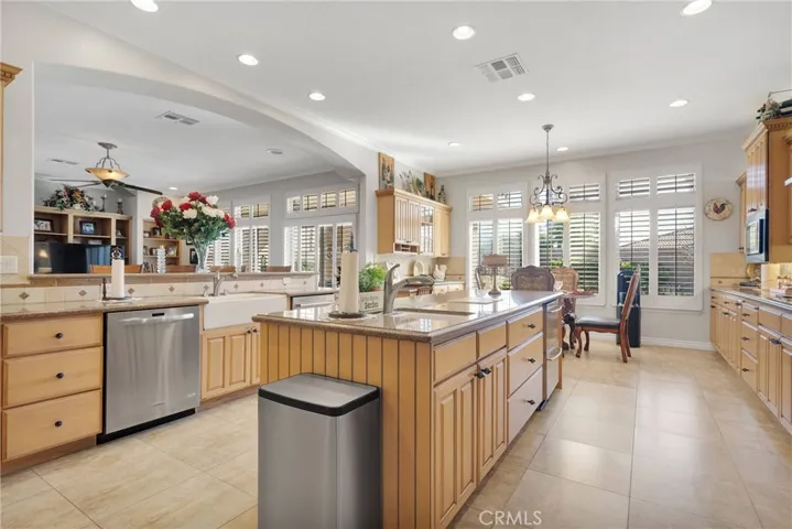 19189 Kanbridge, Apple Valley, California 92308