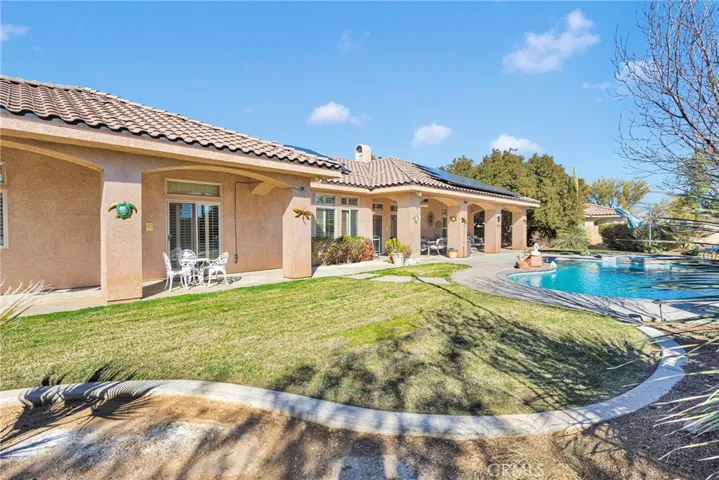 19189 Kanbridge, Apple Valley, California 92308