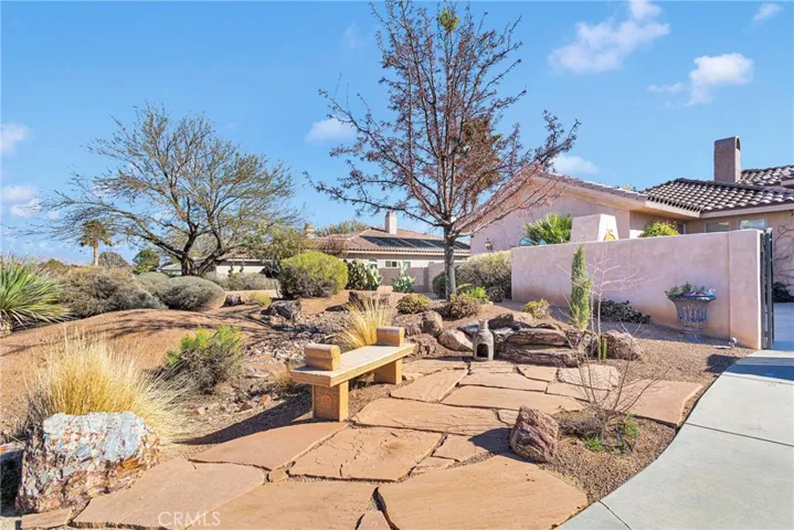 19189 Kanbridge, Apple Valley, California 92308