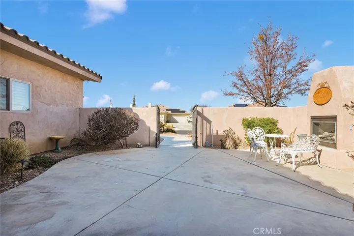 19189 Kanbridge, Apple Valley, California 92308