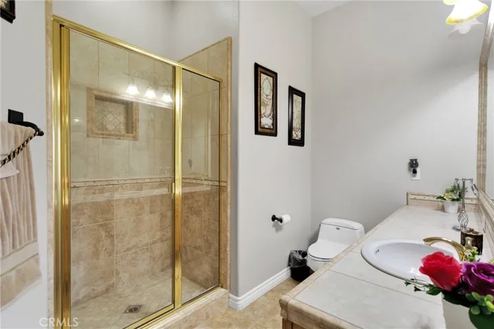 19189 Kanbridge, Apple Valley, California 92308