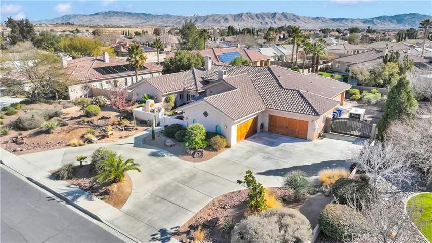 19189 Kanbridge, Apple Valley, California 92308