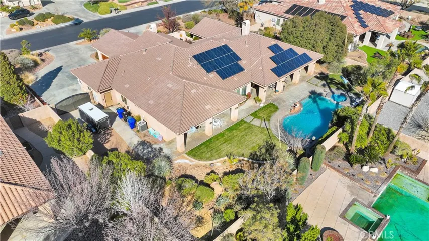 19189 Kanbridge, Apple Valley, California 92308