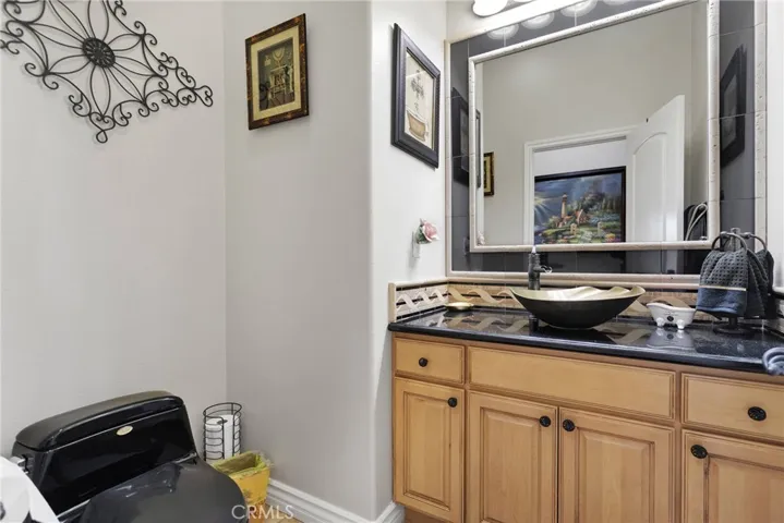 19189 Kanbridge, Apple Valley, California 92308