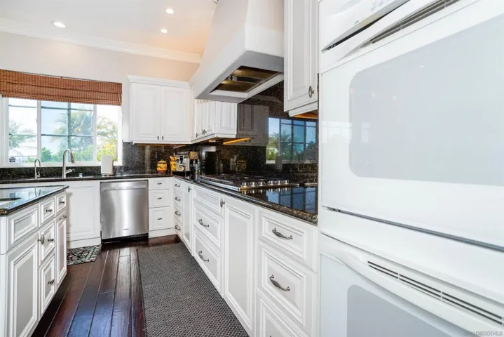 4198 Philbrook Square, San Diego, California 92130