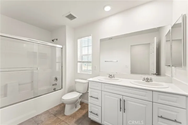 6111 Rosewood Way, Eastvale, California 92880