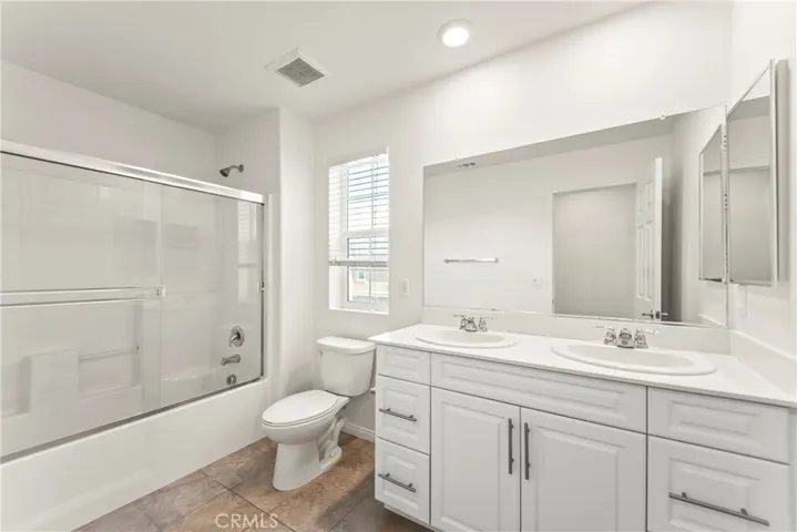 6111 Rosewood Way, Eastvale, California 92880