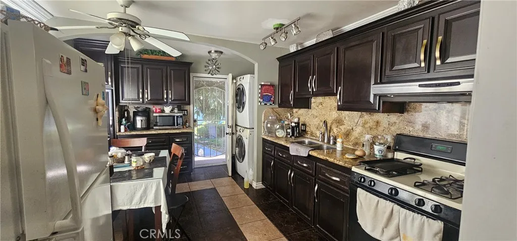 6219 Lanto, Bell Gardens, California 90201