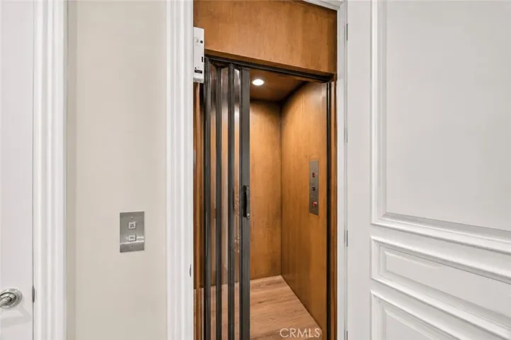 Elevator
