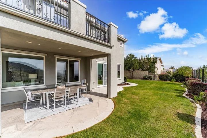 4568 Creekside, Fontana, California 92336