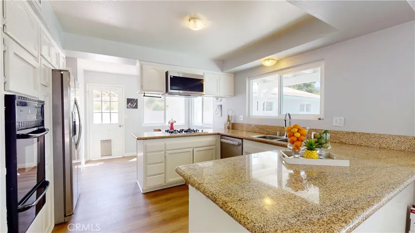 22438 Barbacoa Drive, Saugus, California 91350