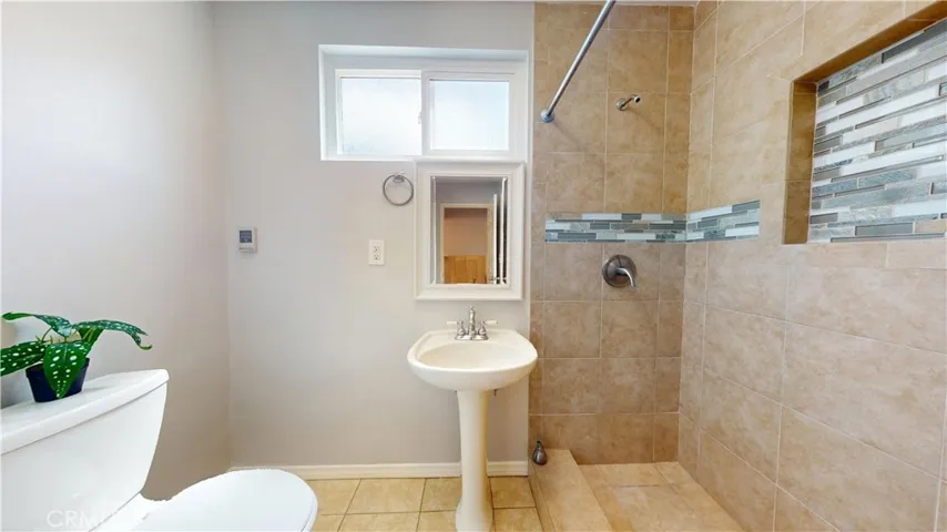 22438 Barbacoa Drive, Saugus, California 91350