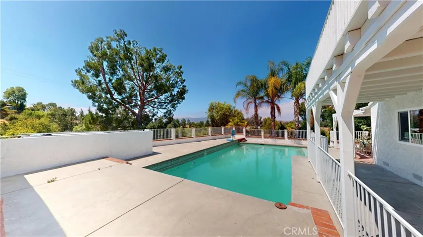 22438 Barbacoa Drive, Saugus, California 91350
